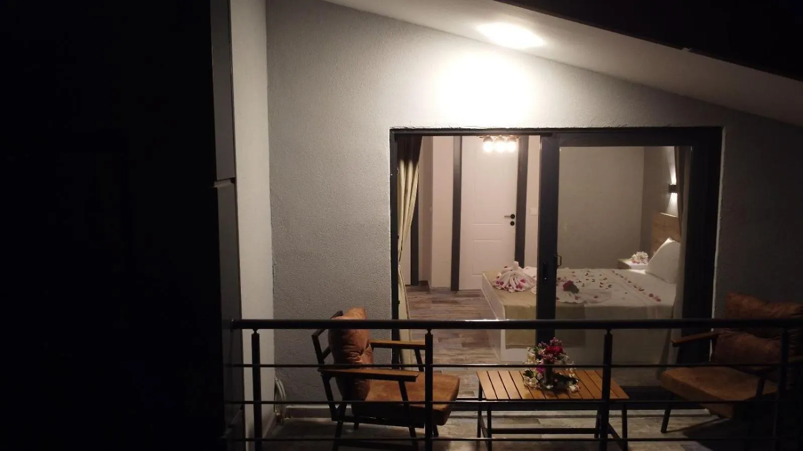 מרמריס Trakheia Otel 0*,