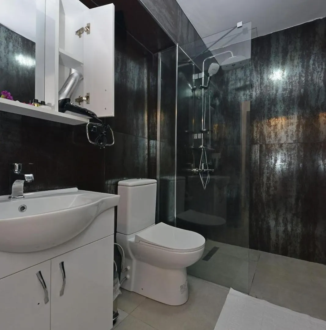 מרמריס Trakheia Otel